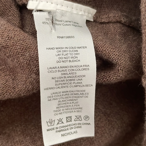 NICHOLAS Wool and Cotton blend shirt/ thin sweater. Perfect condition. - Picture 5 of 5